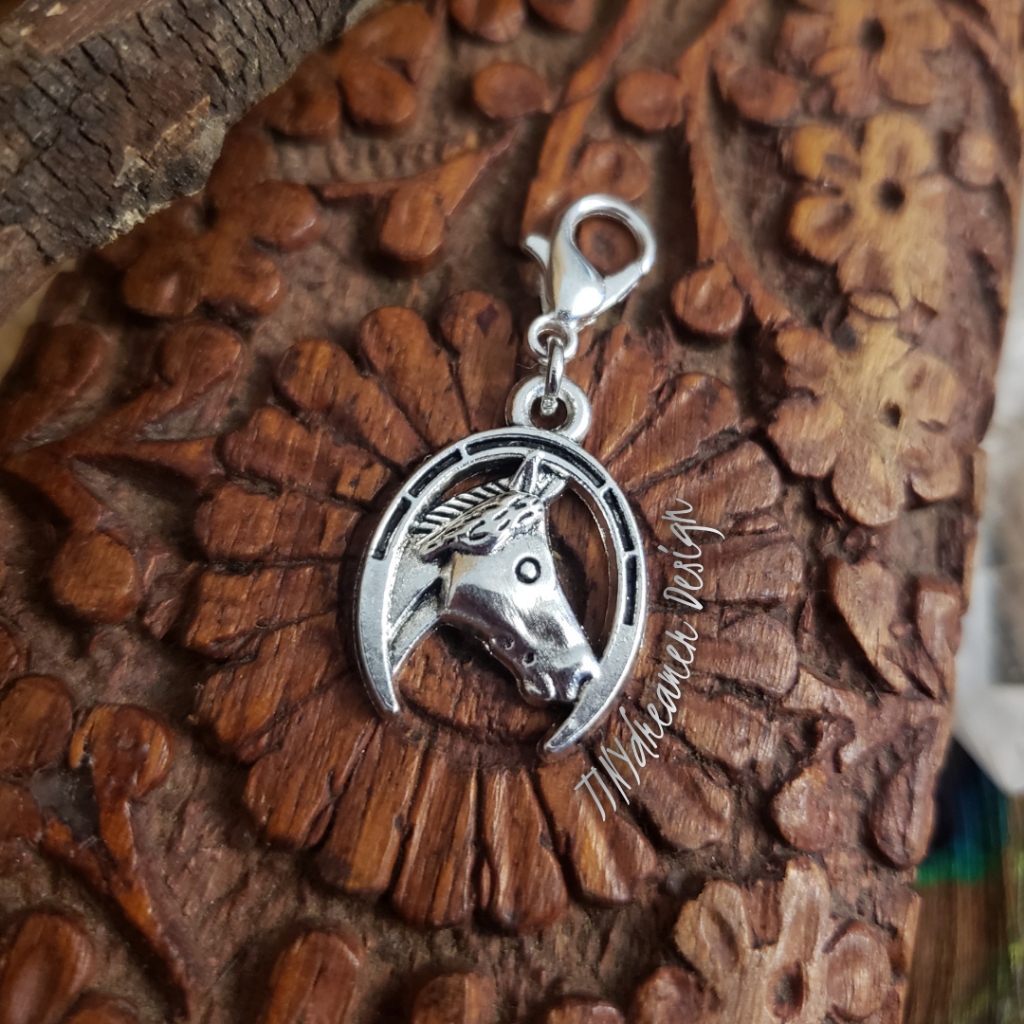 Silver Horse Charm Lucky Horseshoe Charm For Western Equestrian Charm Bracelet 8$
